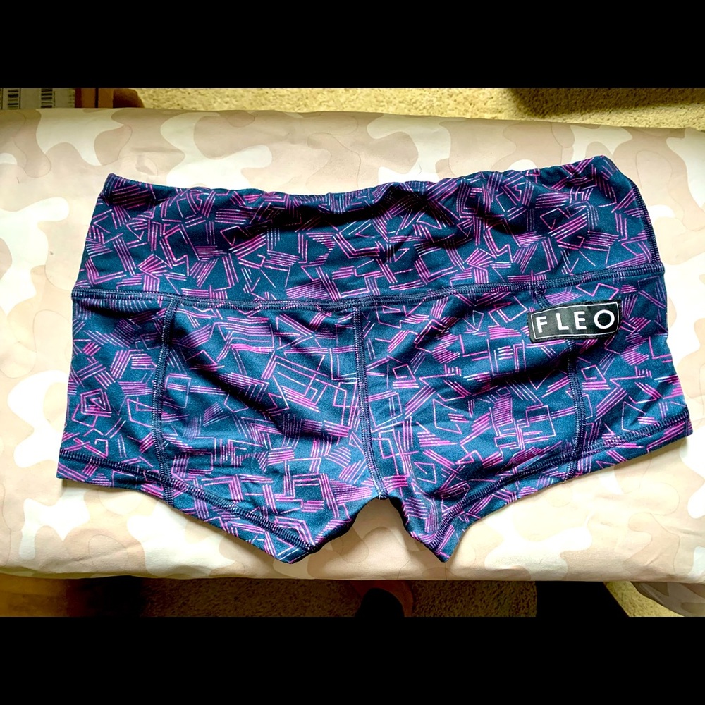 Fleo Low Rise Contour Style Shorts